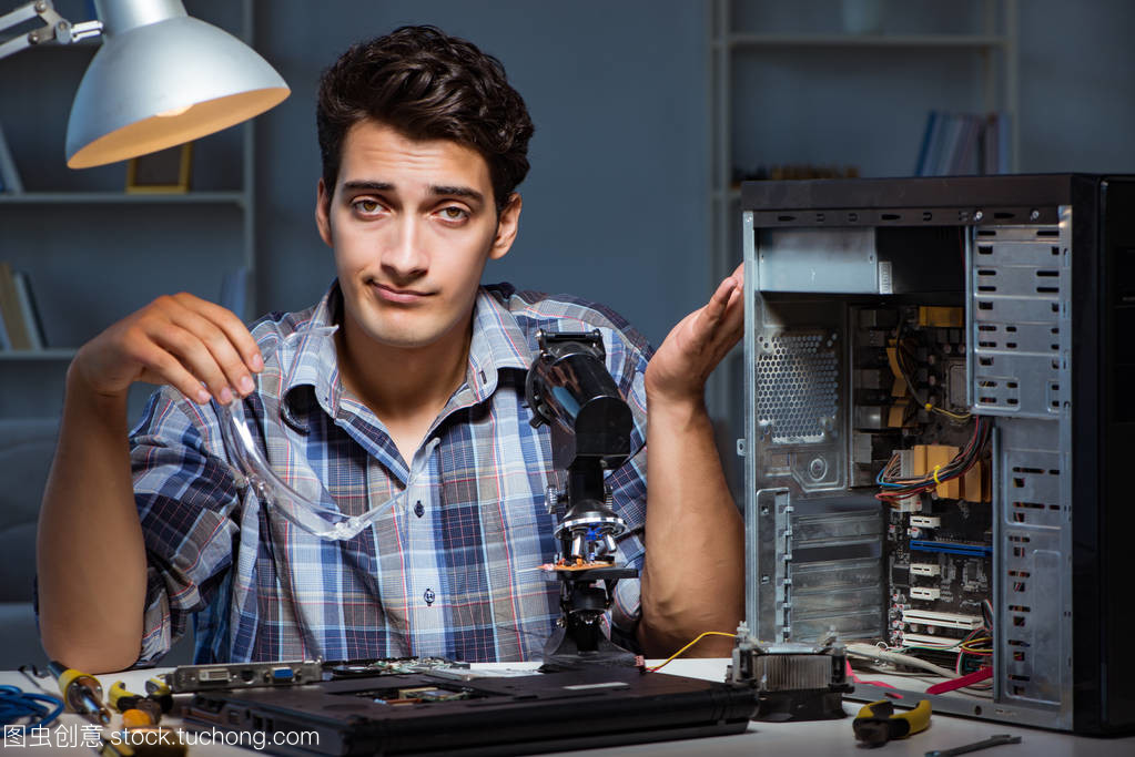 顯微鏡下的精工細(xì)作 現(xiàn)代計(jì)算機(jī)維修中顯微鏡的應(yīng)用與挑戰(zhàn)